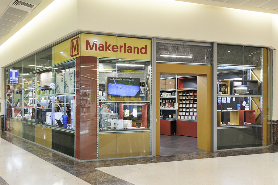 Makerland_1